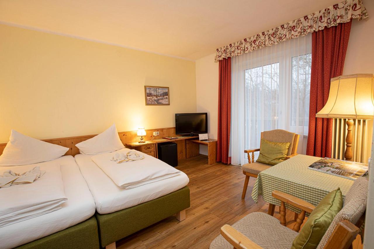 Landhotel Agathawirt باد غويسرن المظهر الخارجي الصورة