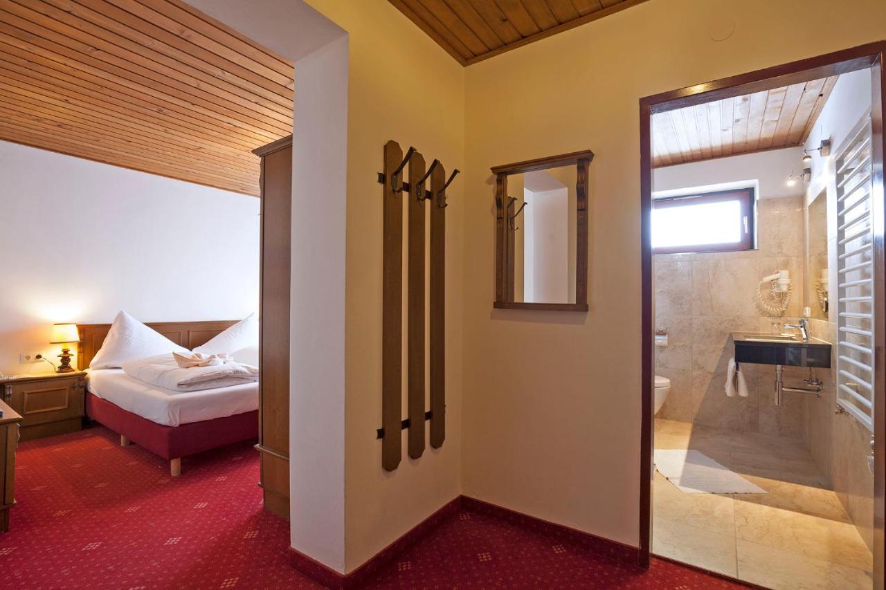 Landhotel Agathawirt باد غويسرن المظهر الخارجي الصورة